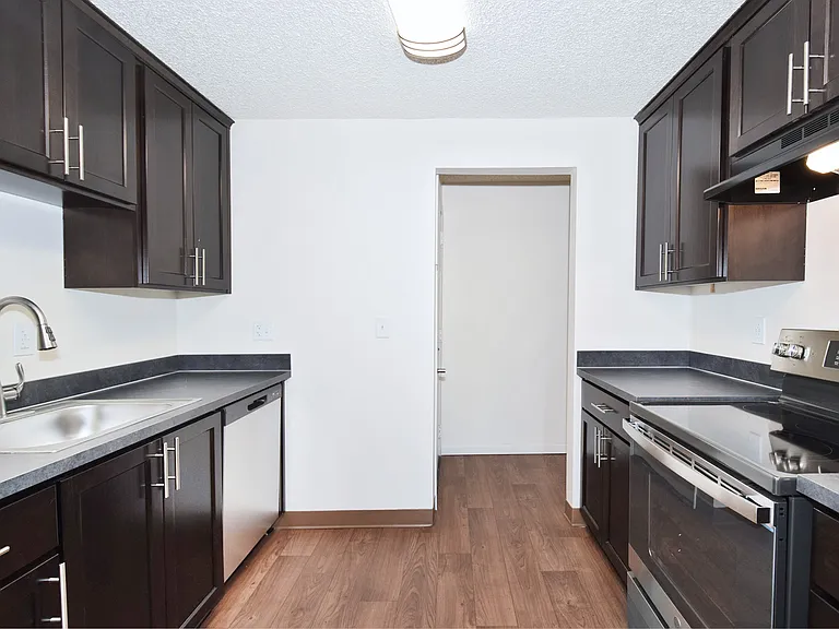 2400 Brookwood — Photo 48