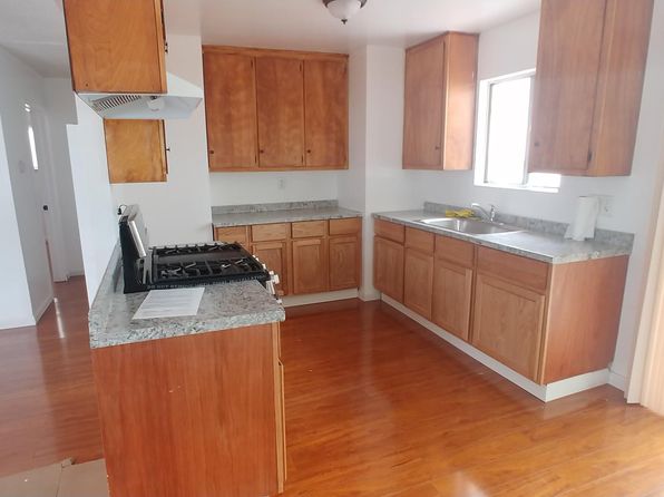 4420 W 169th St, Lawndale, CA 90260