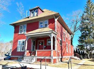 28 Wayne St, Worcester, MA 01603