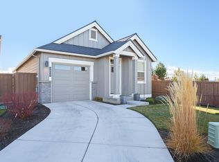 3859 NE Oakside Loop, Bend, OR 97701