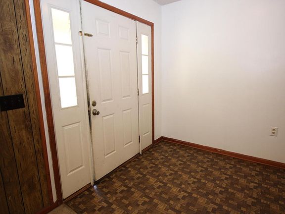2nd image of 4 Misty Water Ln