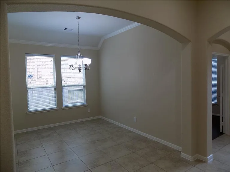 4827 Terrance Fall Dr — Photo 3