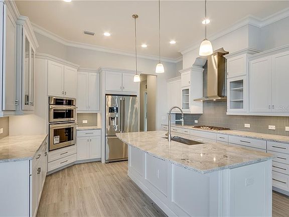 3rd image of 312 Maraviya Blvd