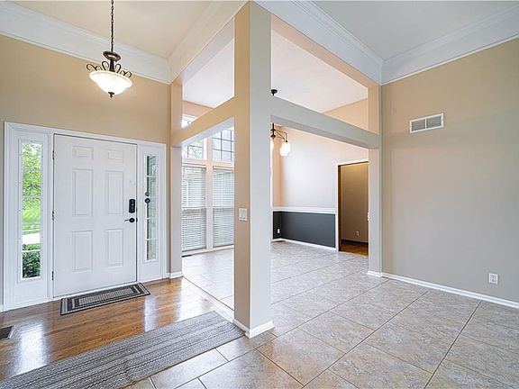 4th image of 9 Timber Creek Cir
