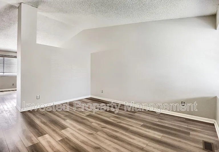4849 N Foxtail Dr — Photo 5