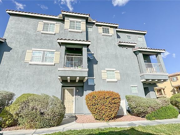 3rd image of 5975 Barbosa Dr Unit 3