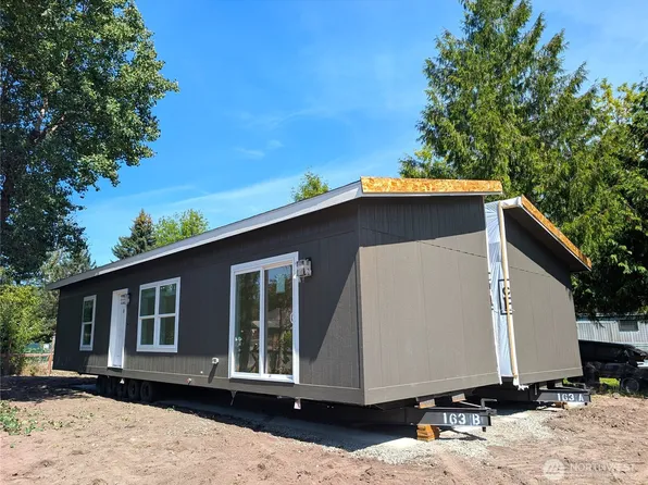 902 97th Street E, Tacoma, WA 98445