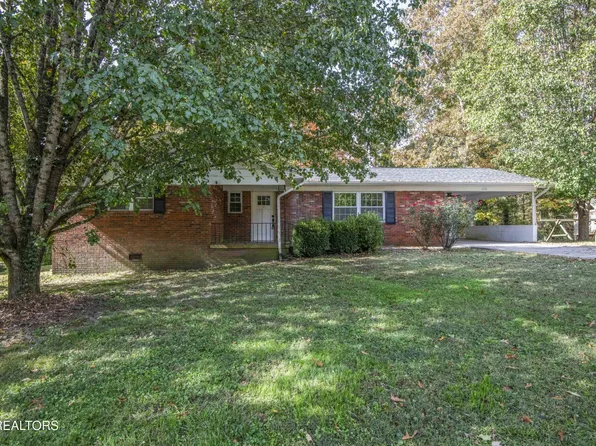 135 Edgewood Heights Ln, Powell, TN 37849