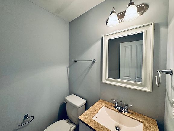 4th image of 824 Wiggington Rd #103