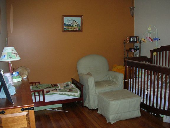 Nice bedroom with hardwood floors