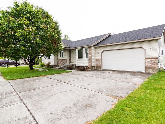 2nd image of 1558 S Wildwood Ln