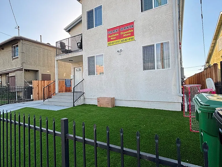 4327 Honduras St — Photo 3