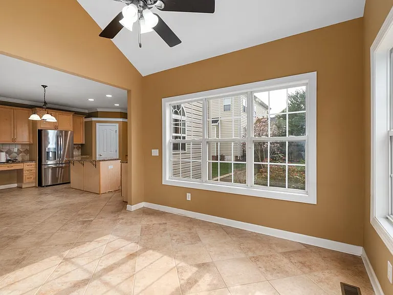 11415 Fountaingrove Dr — Photo 15
