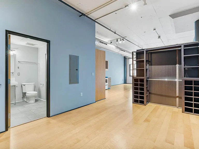 1400 NW Irving St #510 — Photo 6