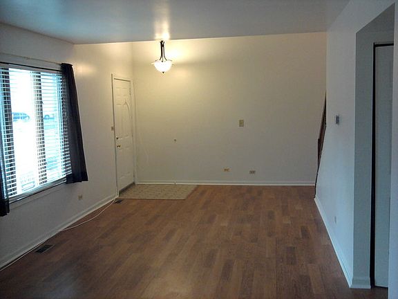 2nd image of 132 Marengo Ave #1
