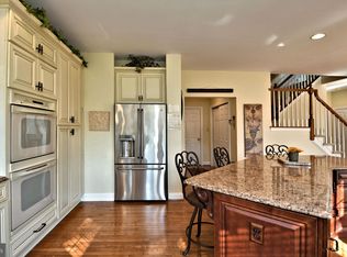 1032 Valley View Dr, Ambler, PA 19002