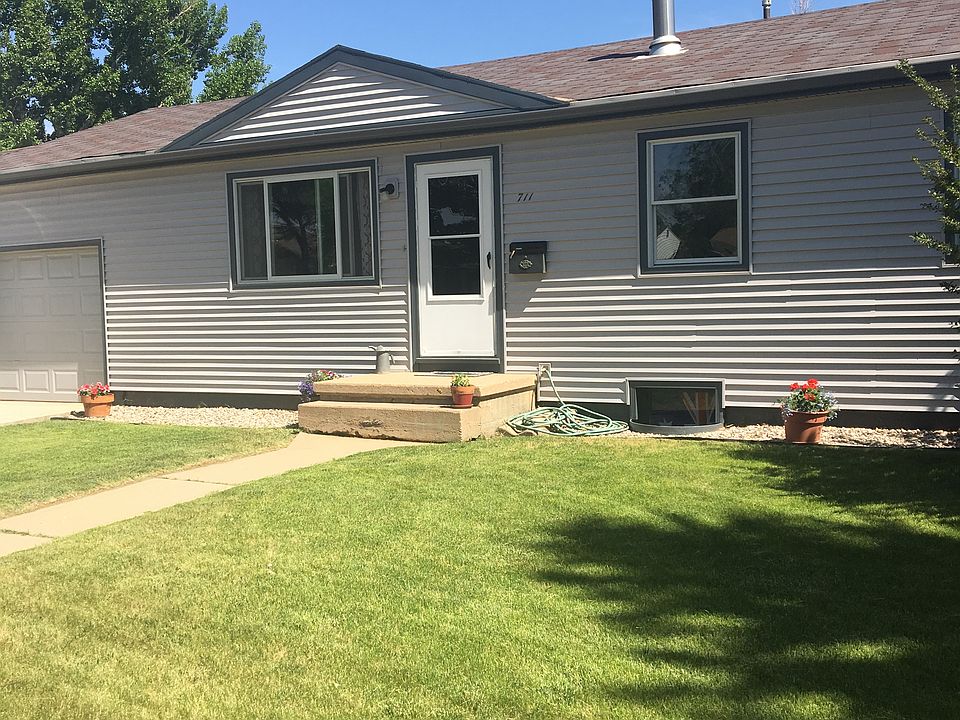 1st image of 711 Reynolds St