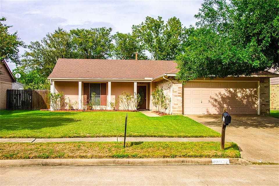 1st image of 18038 Forest Cedars Dr