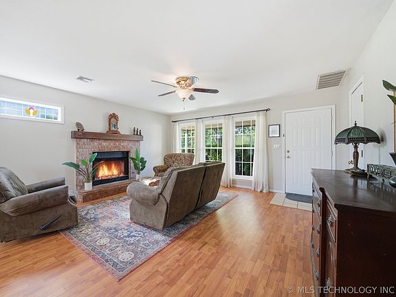 5th image of 6461 S 28th West Ave