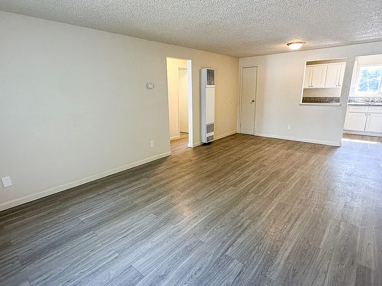 Mountain Vista Apartments — Photo 4