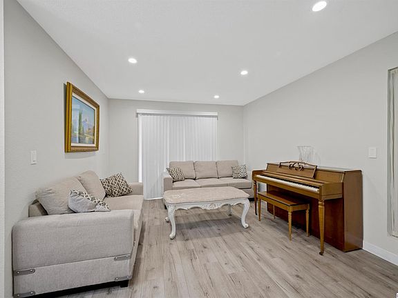 4th image of 18161 Sundowner Way Unit 929