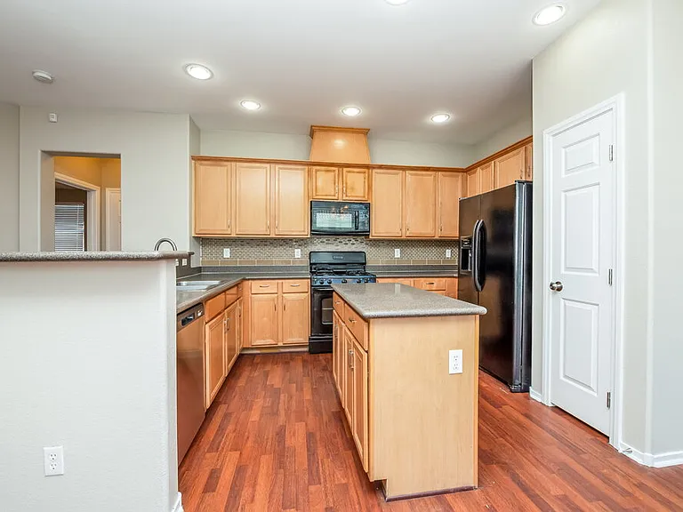 6604 Frances Celia Ave — Photo 6