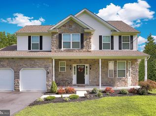 1118 Old Fritztown Rd, Reading, PA 19608