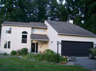 6338 Hardwood Ln, Cicero, NY 13039