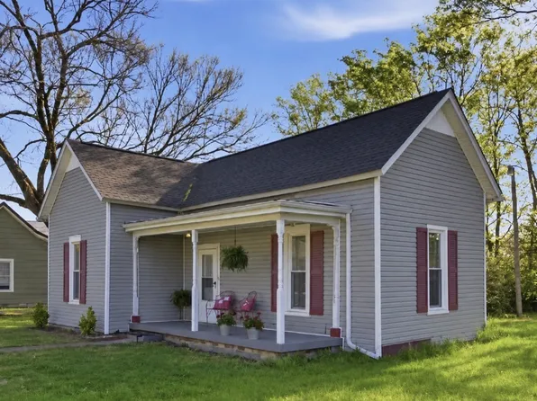 102 S Locust St, Mount Pleasant, TN 38474