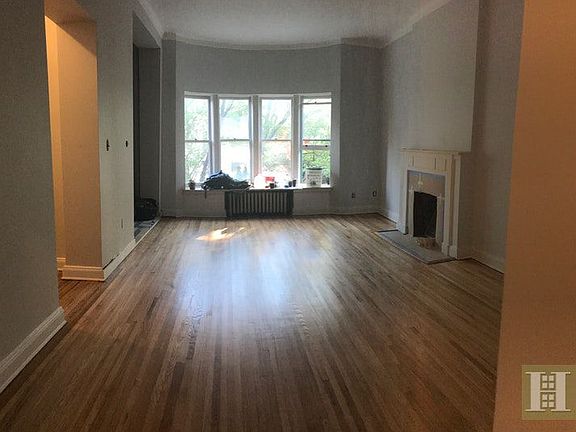 4th image of 149 Willow St APT 3A