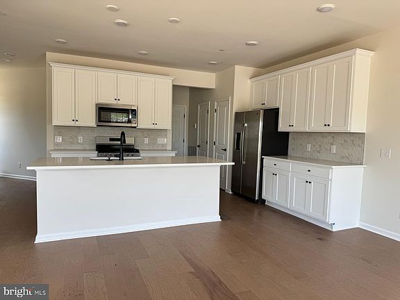 2nd image of 330 Milton Stamp Dr