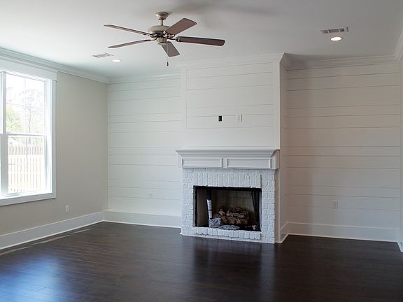 5th image of 161 Harrington Ln