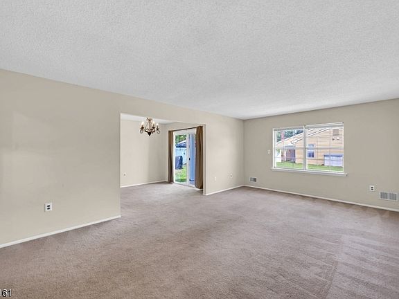 5th image of 11 Reef Pl