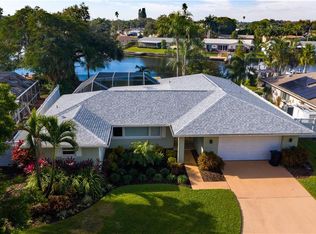 5140 Horseshoe Pl NE, Saint Petersburg, FL 33703