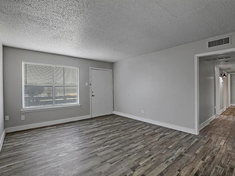 The Flats on Handley — Photo 82