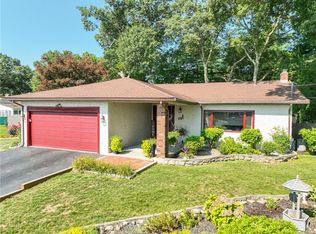 20 Tabor Dr, Johnston, RI 02919