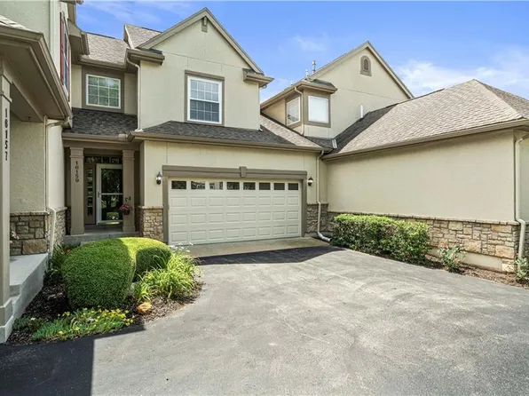 16159 Linden St, Overland Park, KS 66085