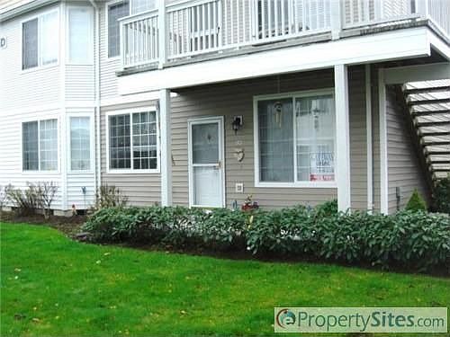 1st image of 1002 9th Ave SE APT D102