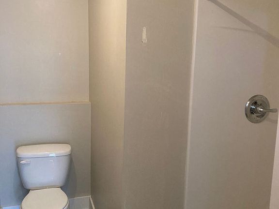 4th image of 1959 Arlington Ave APT 2