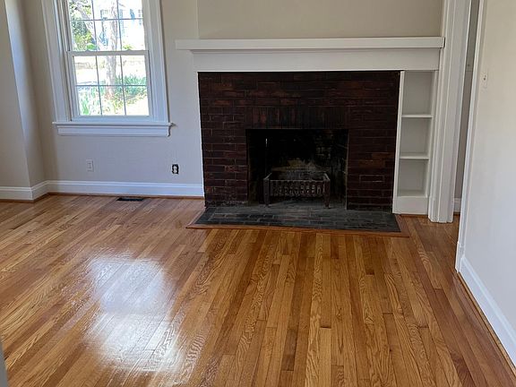 5th image of 409 Lakewood St