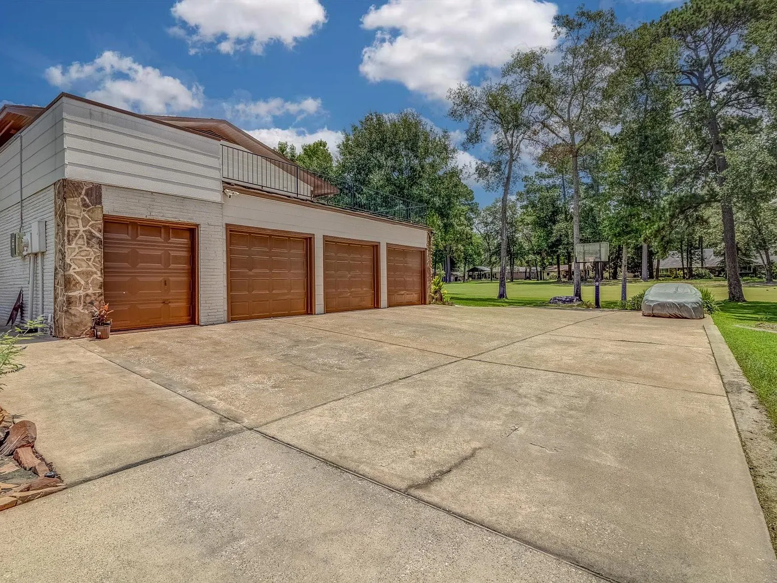5 bed, 6.0 bath, 3948 sqft, $5,000 — Photo 4