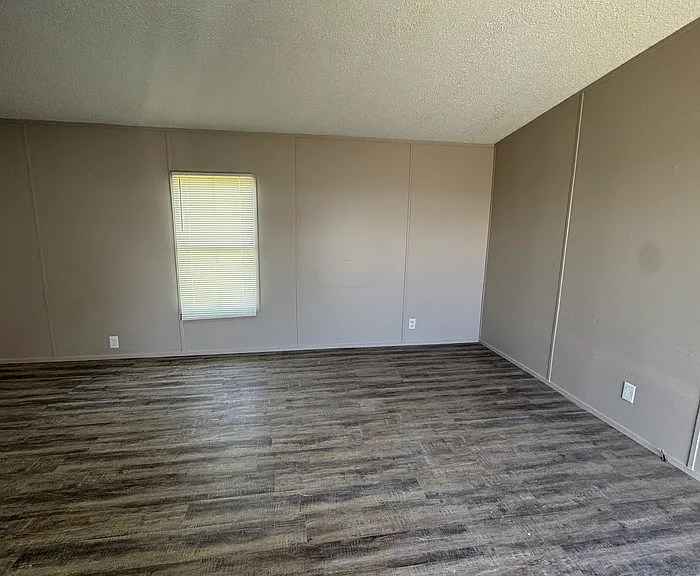 585 Old Branch Rd — Photo 5
