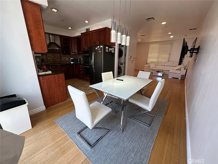 270 E Glenarm St — Photo 12