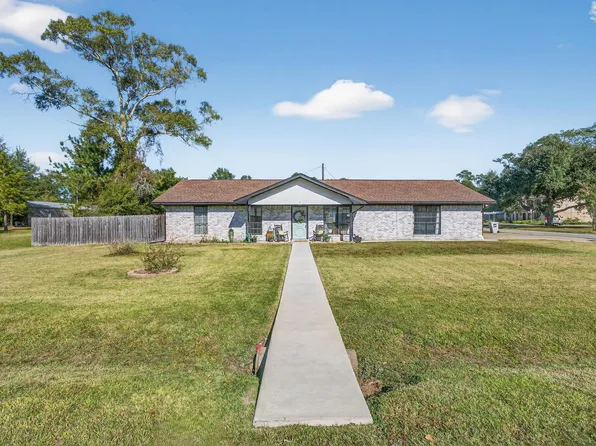 355 County Road 761, Buna, TX 77612