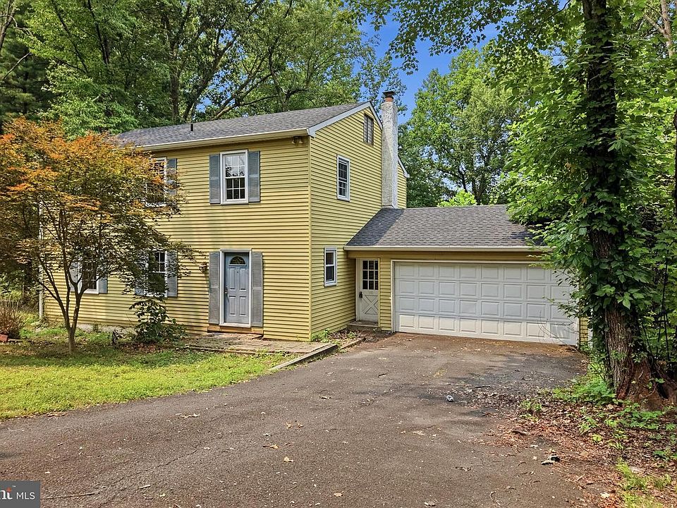 1st image of 42 Springs Dr