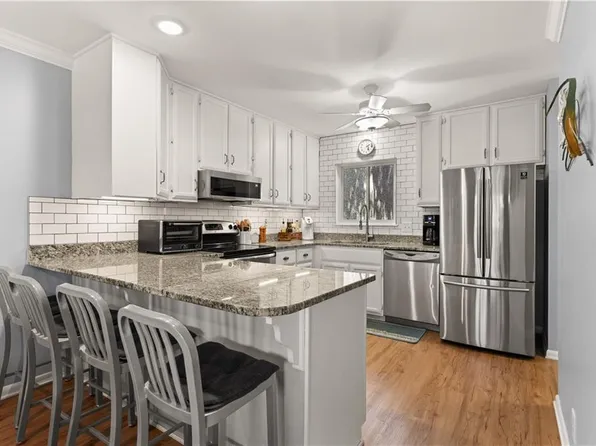 1502 Ocean Blvd, Saint Simons Island, GA 31522