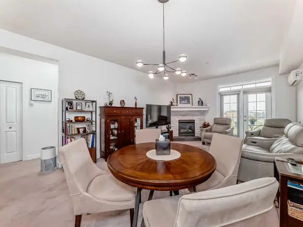 1005 A N Westmount Dr #211, Strathmore, AB T1P 0C3