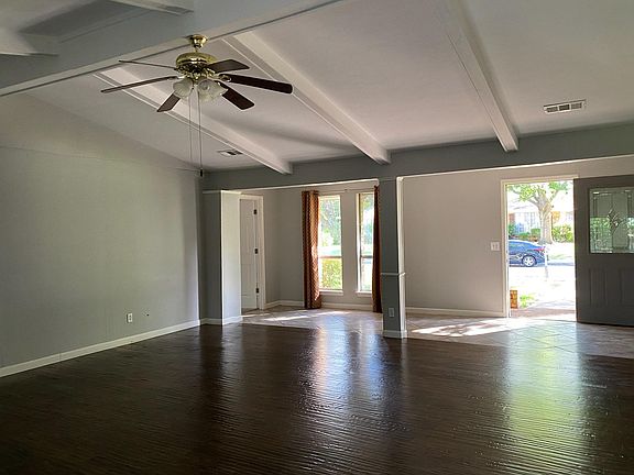 2nd image of 715 Knollridge Dr