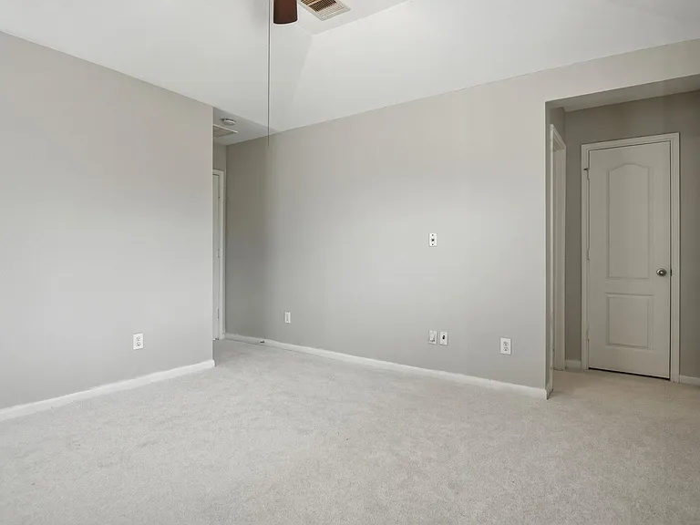 16019 Summerville Lake Dr — Photo 11
