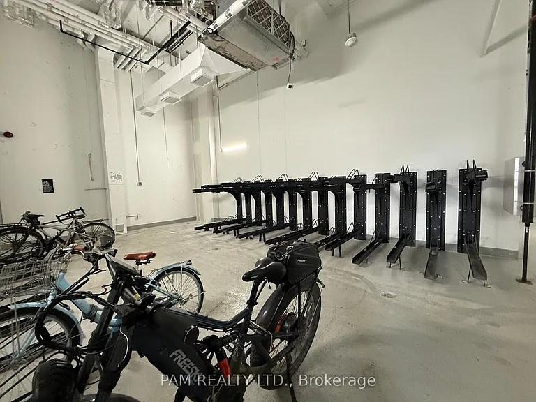 858 Dupont St #739 — Photo 37